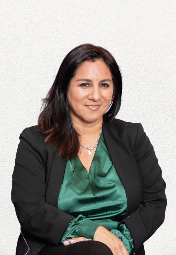 Jessica López, Bilingual Senior Paralegal and North Carolina Office Manager at J Kelley Law Group