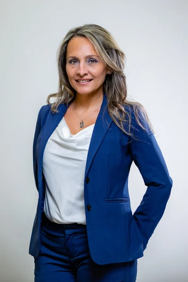 Johanna Kelley, fundadora y abogada directora de J Kelley Law Group, representando liderazgo legal para clientes de la oficina de Montgomery Village, Maryland.